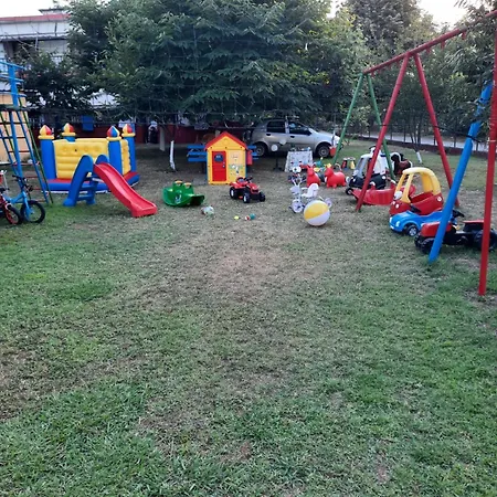 Roula Manou Paralia Skotinis