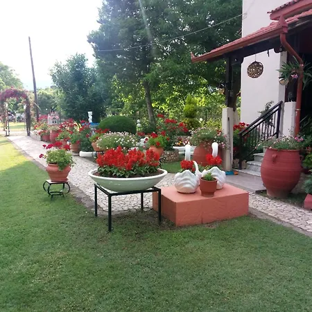 Hostel Roula Manou