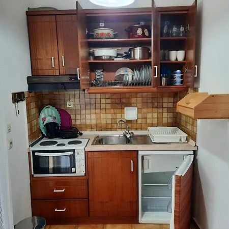 Hostel Roula Manou