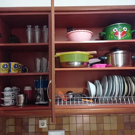 Hostel Roula Manou *